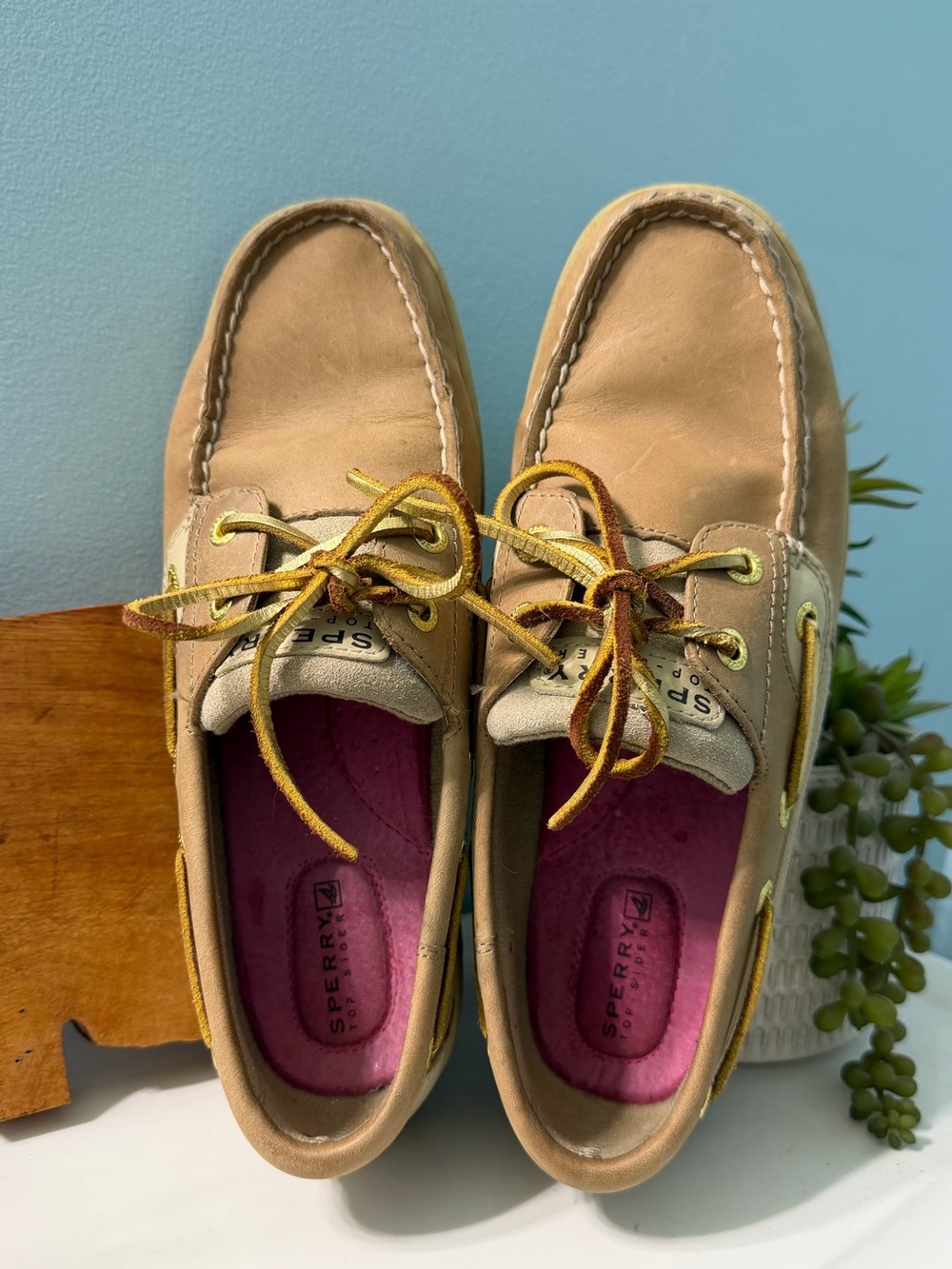 Women’s Size 7 Sperry Topsider Tan Leather Boat Shoes